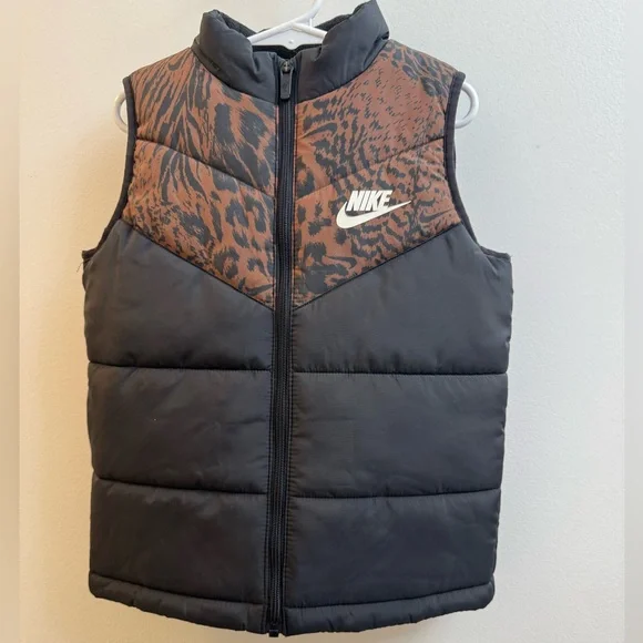 Nike Black and Gray Apparel Tag - Picture 2 of 7